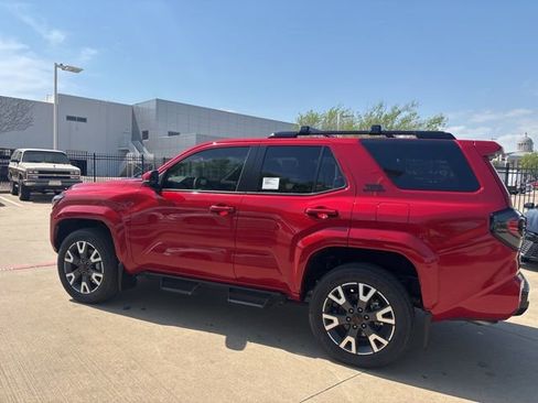 Used 2025 Toyota 4Runner TRD Sport image 8