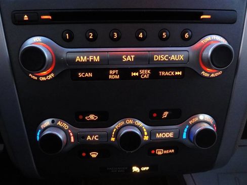 Used 2014 Nissan Murano SV w/ Value Package image 21