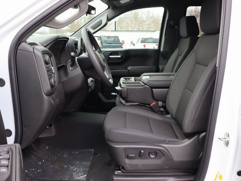 New 2026 Chevrolet Silverado 1500 Custom Trail Boss w/ LPO, Dark Essentials Package image 4