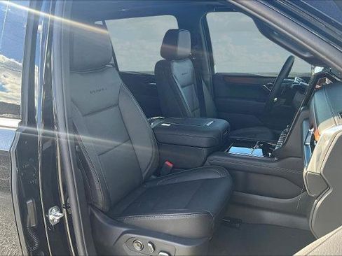 New 2026 GMC Yukon XL Denali w/ Sun & Power Step Package image 8