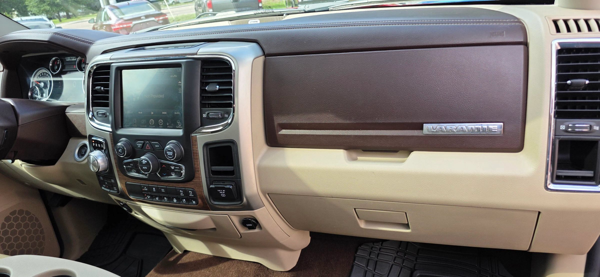Used 2014 RAM 1500 Laramie w/ Convenience Group AWD/4WD image 13