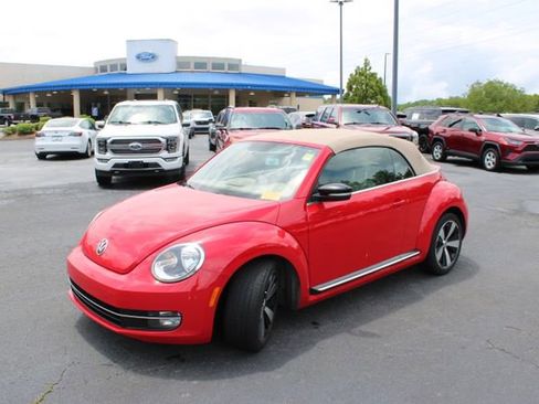 Used 2013 Volkswagen Beetle Turbo 60's Edition FWD image 10