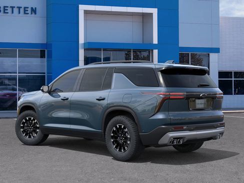 New 2026 Chevrolet Traverse Z71 w/ Enhanced Driving Package image 3