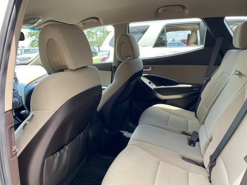 Used 2018 Hyundai Santa Fe Sport w/ 2.4L Value Package 02 FWD image 33