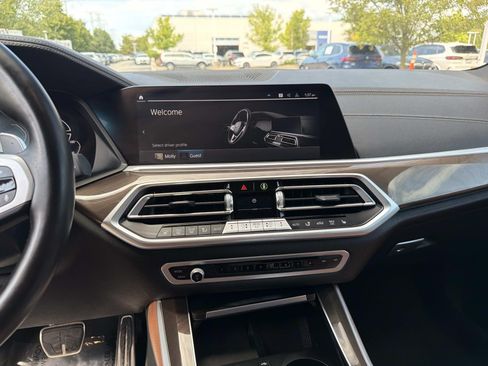 Used 2022 BMW X5 xDrive45e w/ M Sport Package AWD/4WD image 23