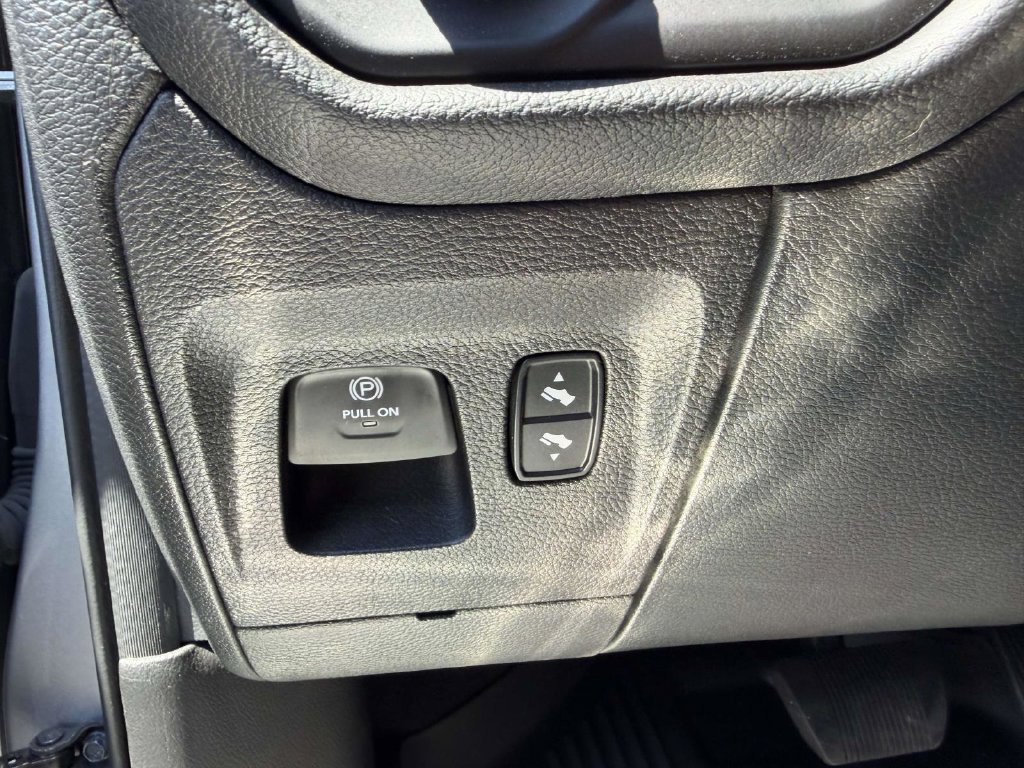 Used 2022 RAM 1500 Laramie w/ Sport Appearance Package AWD/4WD image 27