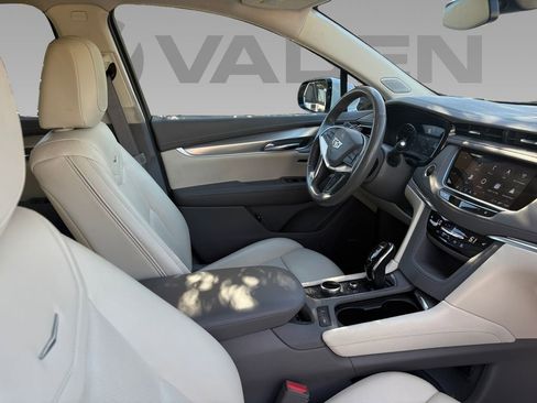 Used 2022 Cadillac XT5 Premium Luxury image 10