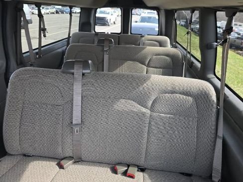 Used 2024 Chevrolet Express 3500 LT w/ LT Preferred Equipment Group RWD image 7