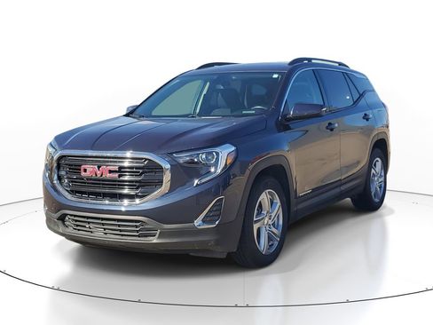 Used 2018 GMC Terrain SLE w/ Driver Convenience Package image 2