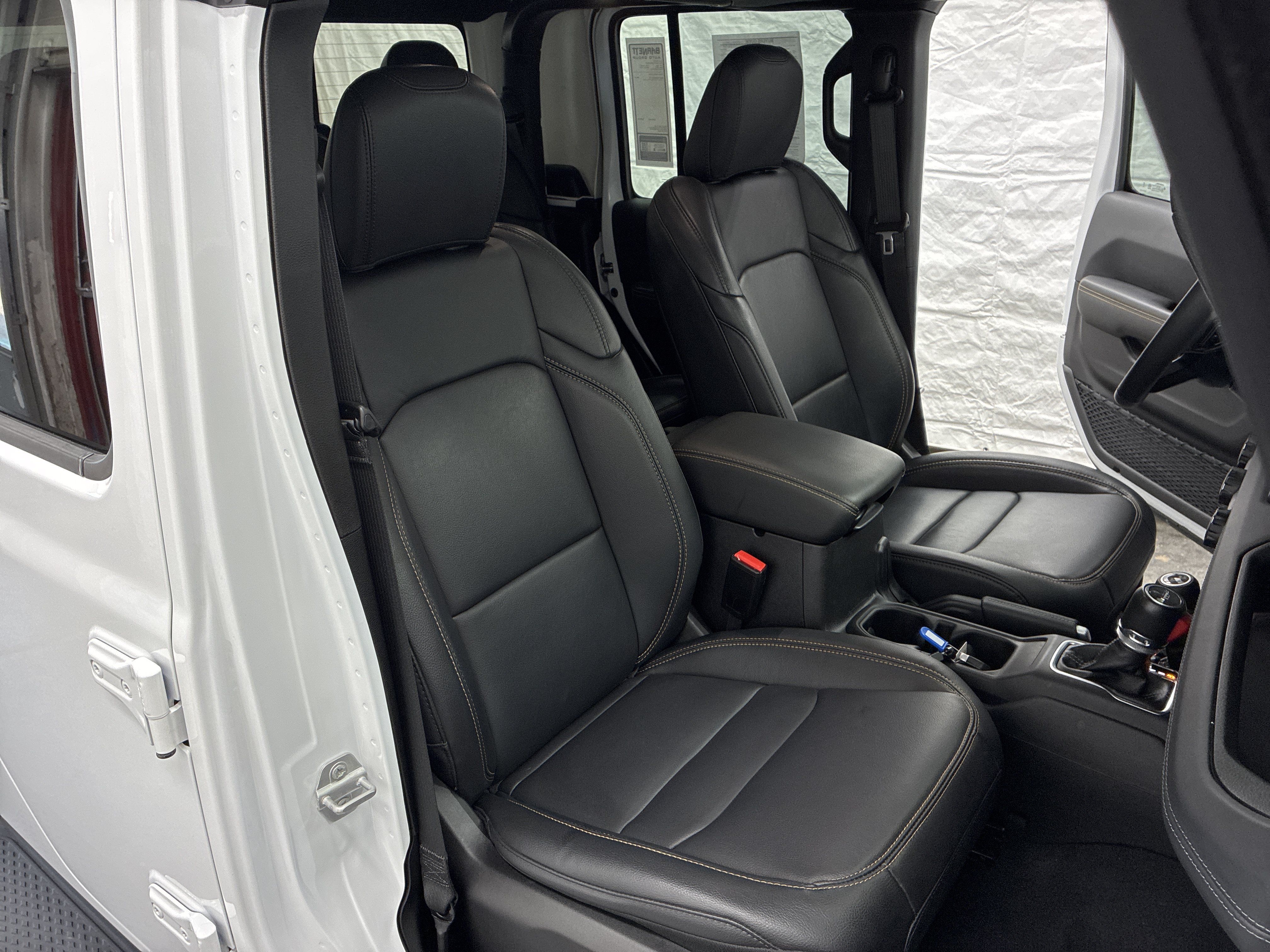 Certified 2025 Jeep Gladiator Sport AWD/4WD image 18