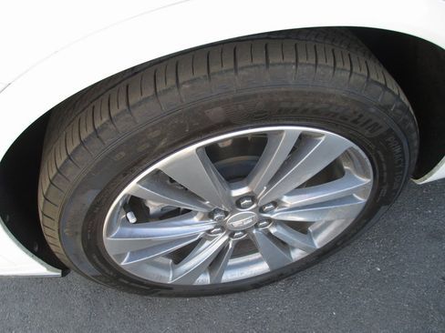 Used 2024 Cadillac XT6 Premium Luxury w/ Technology Package image 13