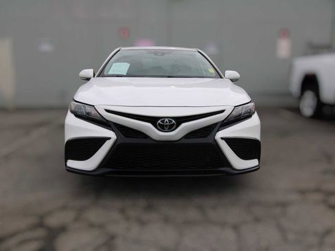 Used 2023 Toyota Camry SE image 19