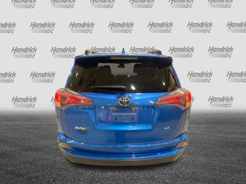 Used 2018 Toyota RAV4 LE FWD image 37