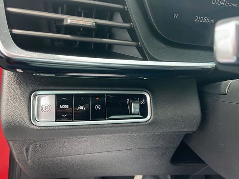 Used 2025 Buick Envision Preferred AWD/4WD image 13