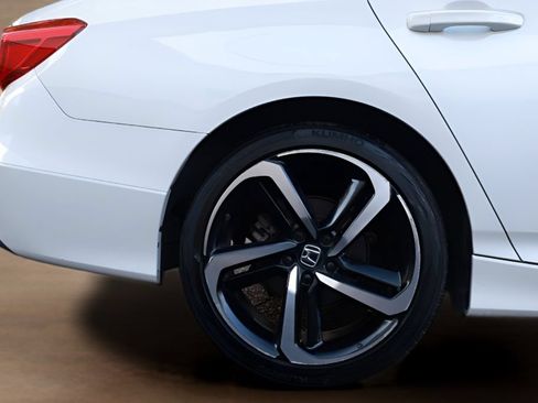 Used 2021 Honda Accord Sport image 14