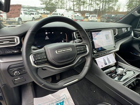 Used 2025 Jeep Grand Wagoneer Series II Obsidian w/ Quick Order Packagew 28T image 30