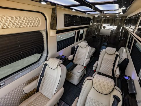 Used 2025 Mercedes-Benz Sprinter 3500 image 85
