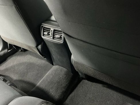 Used 2020 Nissan Rogue S image 20