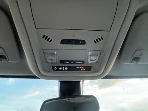 Used 2023 GMC Acadia SLT image 45