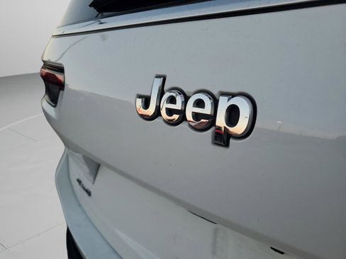Used 2023 Jeep Grand Cherokee L Limited image 28