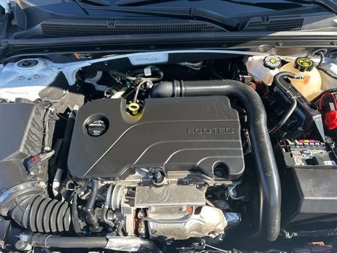 Used 2024 Chevrolet Malibu LT image 30