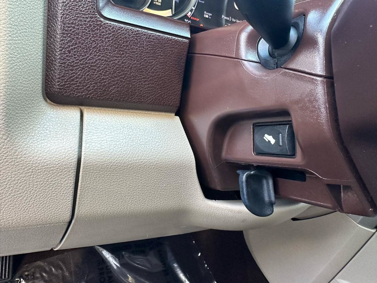 Used 2017 RAM 1500 Laramie RWD image 48