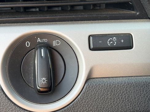 Used 2020 Volkswagen Passat 2.0T SE image 10