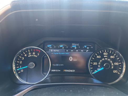 Used 2016 Ford F150 Lariat w/ Equipment Group 502A Luxury image 12