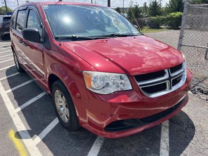 Used 2013 Dodge Grand Caravan American Value Package w/ UConnect Hands-Free Group