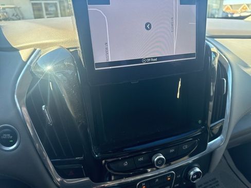 Used 2018 Chevrolet Traverse LT image 20