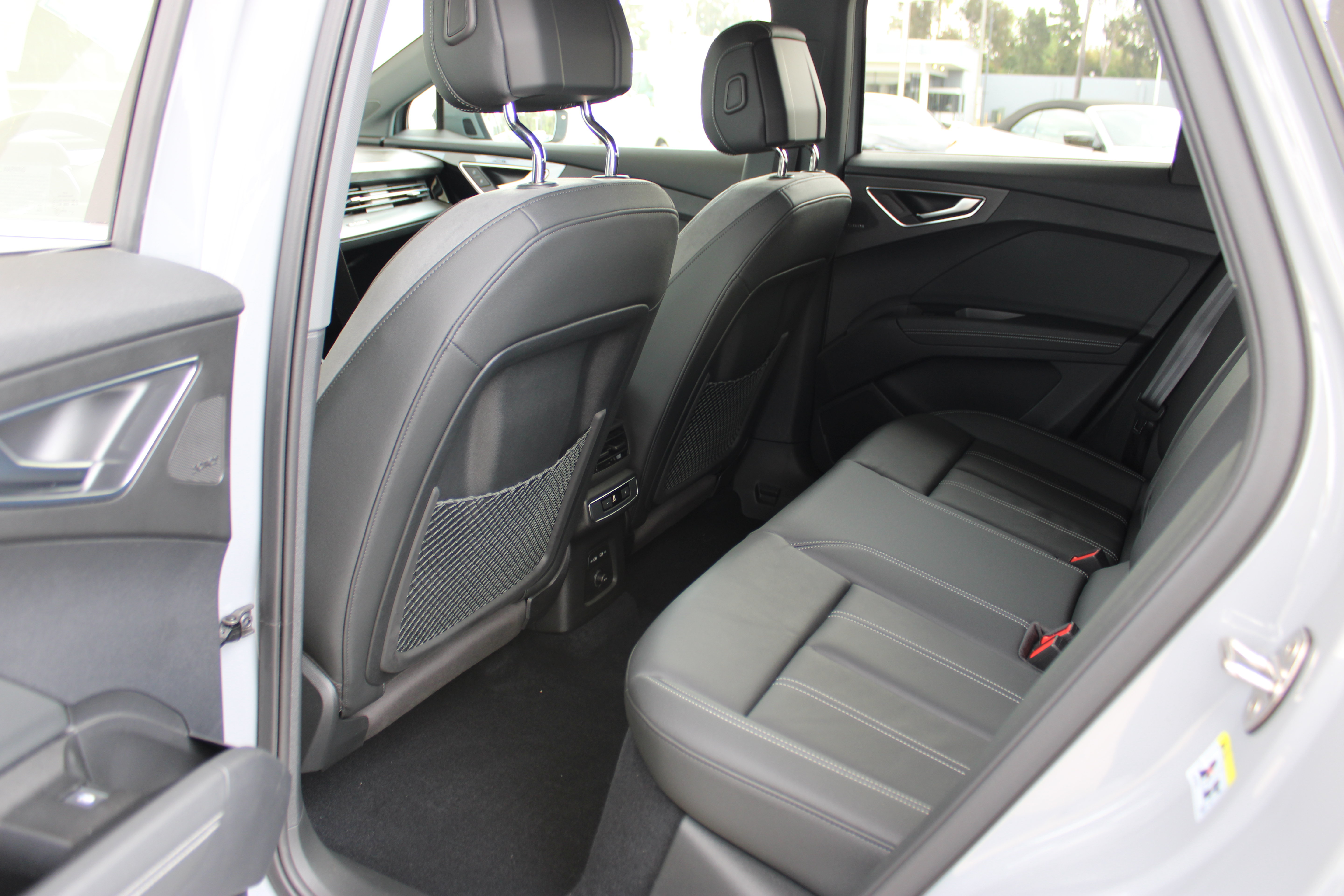 Used 2023 Audi Q4 e-tron Premium Plus w/ Premium Plus AWD/4WD image 21