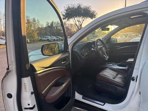 Used 2017 Acura MDX SH-AWD w/ Advance Package image 13