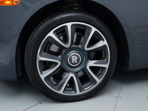 Used 2021 Rolls-Royce Wraith RWD image 12