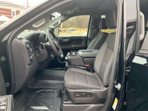 Certified 2025 Chevrolet Silverado 1500 Custom w/ Turbomax Blackout Package image 11