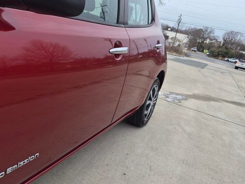 Used 2014 Nissan Leaf S image 14
