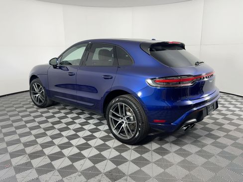 Certified 2026 Porsche Macan AWD/4WD image 3
