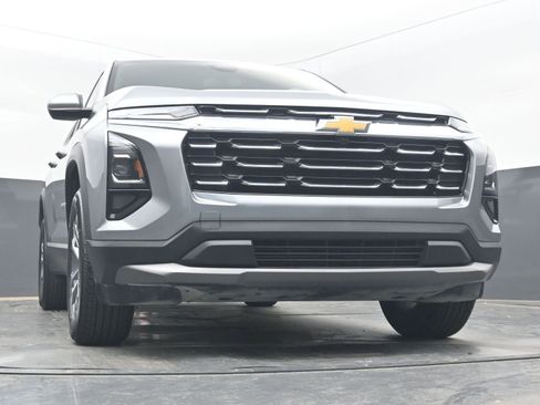 Used 2025 Chevrolet Equinox LT AWD/4WD image 21