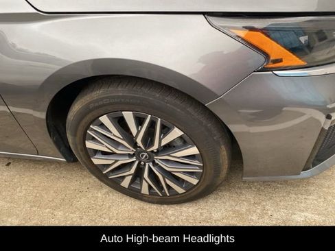 Used 2023 Nissan Altima 2.5 SV image 6