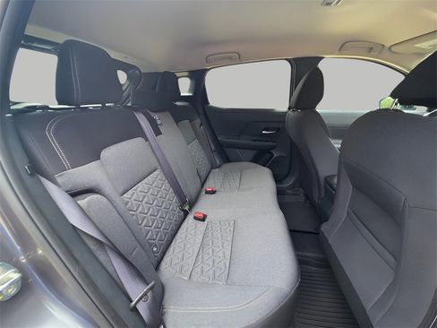 New 2026 Nissan Kicks SV image 9