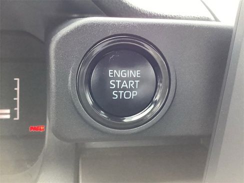 Certified 2024 Toyota Tacoma SR5 image 19