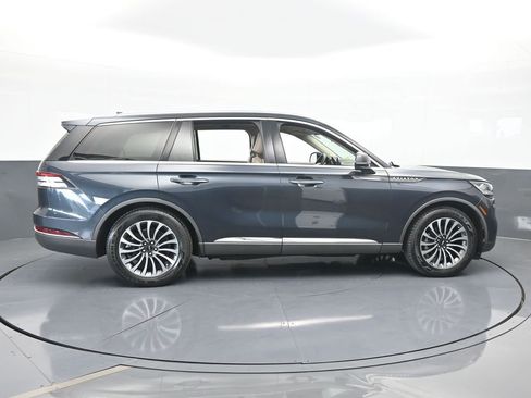 Used 2022 Lincoln Aviator Reserve w/ Elements Package Plus image 7