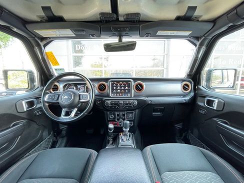 Used 2022 Jeep Gladiator Mojave w/ Trailer Tow Package image 27