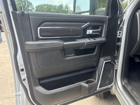 Used 2026 RAM 2500 Laramie AWD/4WD image 6