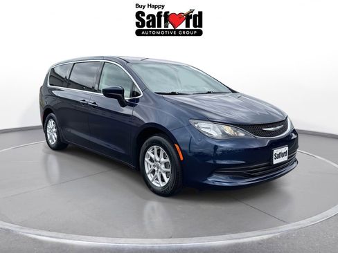 Used 2017 Chrysler Pacifica Touring image 9