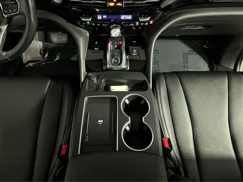 Certified 2025 Acura MDX SH-AWD image 13