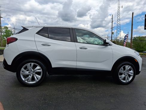 Used 2024 Buick Encore GX Preferred AWD/4WD image 7
