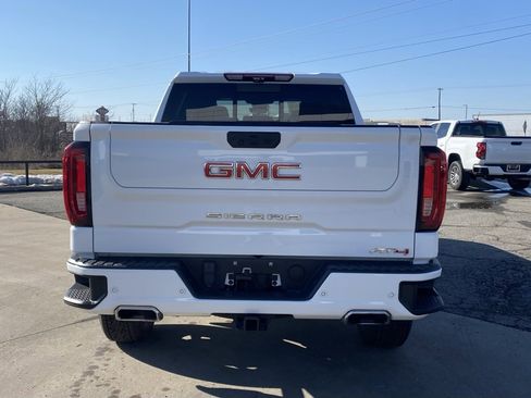 Used 2024 GMC Sierra 1500 AT4 w/ Technology Package image 4