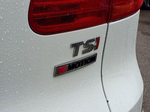 Used 2016 Volkswagen Tiguan S image 9
