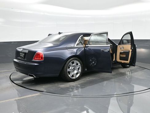 Used 2013 Rolls-Royce Ghost image 46