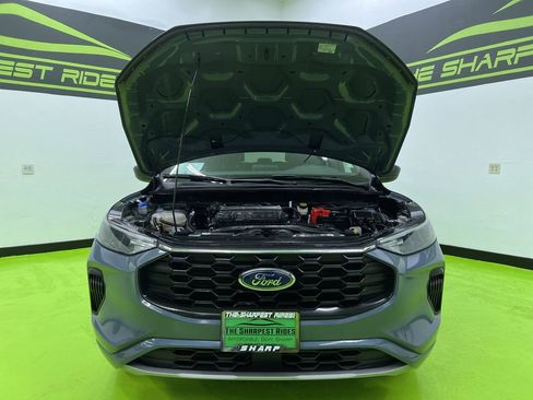 Used 2023 Ford Escape ST-Line AWD/4WD image 4